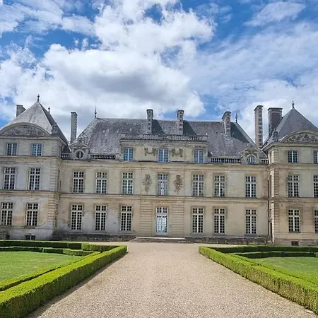 Les Vieilles Pierres D'hotes Bed & Breakfast 3*