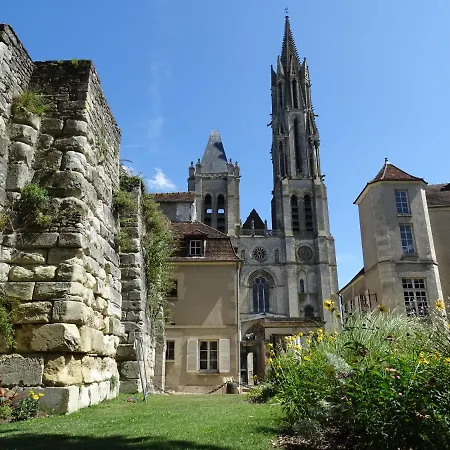 Les Vieilles Pierres D'hôtes Couette-café 3*