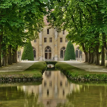 Les Vieilles Pierres D'hotes Bed & Breakfast 3*